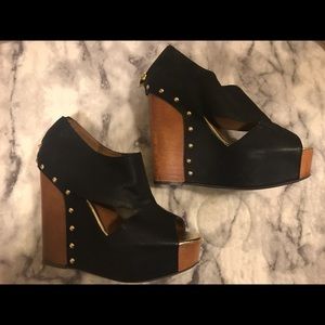 Chinese laundry wedges